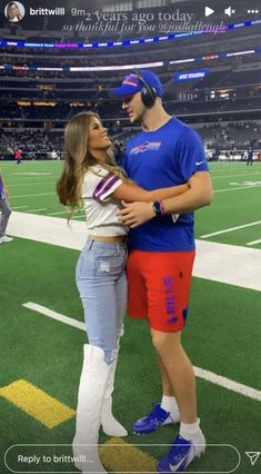 Posting a picture of Josh Allen wearing shorts every day until the NFL Draft. Day 21. : buffalobills Navy Football Game Outfit, Athlete Girlfriend, Nfl Wife Outfits, Montreal Outfits, Nfl Game Outfit, Devante Parker, Wag Outfits, Nfl Wife, Nfl Wags