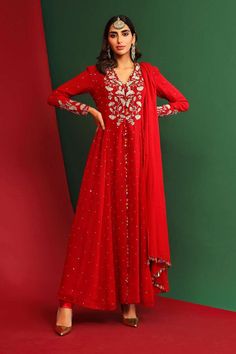 Mahima Mahajan-Reya Sindoori Red Embroidered Kurta Set-INDIASPOPUP.COM Lakhnavi Kurta Design, Lakhnavi Kurta, Mahima Mahajan, Lehenga Style Saree, Indian Bridesmaid Dresses, Red Kurta, Georgette Dupatta, Embroidered Motifs, Pattern Embroidery