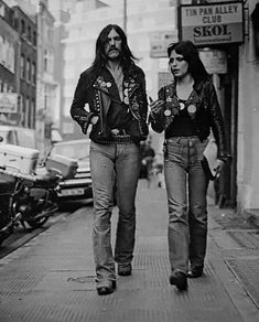 Gaye Advert, Stile Punk Rock, Punks 70s, 70s Rock And Roll, 70s Mode, Lemmy Motorhead, 70s Punk, Lemmy Kilmister, Rock And Roll Fashion