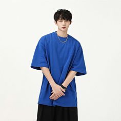 This oversized drop shoulder t-shirt is perfect for a laid-back casual look. The comfortable fit allows you to wear it alone or layer it over or under other items. Its versatility makes it an ideal choice for any occasion, easily matching with any type of pants.
Gender: MenMaterial: CottonClothing Length: RegularSleeve Length: Short Sleeve Style: Drop ShoulderCollar: Round Neck Oversized Blue T-shirt For Everyday, Casual Solid Color Boxy Fit T-shirt, Urban Oversized Solid T-shirt, Solid Color Oversized Urban T-shirt, Oversized Plain T-shirt For Streetwear, Plain Relaxed Fit T-shirt With Drop Shoulder, Relaxed Fit Plain T-shirt With Drop Shoulder, Plain Drop Shoulder T-shirt For Streetwear, Relaxed Fit Drop Shoulder Plain T-shirt