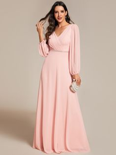 Make a stunning entrance at your next special event in our Pleated Double V-Neck Long Sleeves Shiny Belt Chiffon Evening Dress. The flowing chiffon fabric drapes beautifully, while the pleated details add a touch of sophistication. With its double V-neckline and shiny belt, this dress is ideal for glamorous occasions, like weddings or cocktail parties. Step into the spotlight and exude confidence in this exquisite evening dress. Women's Formal Dresses, Bridesmaid Attire, Navy Bridesmaid Dresses, Chiffon Evening Dresses, Evening Dresses Plus Size, Custom Size Dresses, Affordable Dresses, Long Sleeve Sequin, Chiffon Long Sleeve