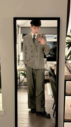 Formal Suit Ideas For Men, Prom Men Aesthetic, Formal Dresses For Men Aesthetic, Outfit For Prom Men, Vintage Prom Outfits For Men, Grad Ball Outfit For Men, Baggy Suits Men 90s, Suit With Doc Martens Men, Y2k Prom Men