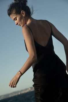 You are looking for a slip dress? Our Vikki dress is made out of silk, a thermo-regulating material that will adapt to your body just as well as its cut. Silk Bias Cut Slip Dress For Date Night, Chic Silk Slip Dress For Night, Chic Night Slip Dress With Bias Cut, Silk Spaghetti Strap Dress For Date Night, Silk Satin Dress For Evening, Silk Mini Dress With Back Opening For Night Out, Silk Dress With Back Opening For Cocktail, Silk Dress With Spaghetti Straps For Date Night, Elegant Maxi Dress For Night