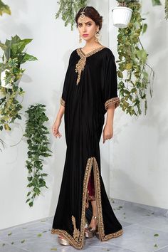 Aisha Imran. Aynur Trouser Style, Pakistani Dress Design, Pakistani Dresses, Black Velvet, Black Fabric, Sleeve Styles, Shirt Style, Designer Dresses, Sleeve Length