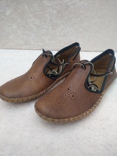 This is genuine leather custom made shoes. Naturel leather and color. Lace up oxford shoes are very useful and healty.  Size:(us) 4.5 to 12.5 Every size Possible #loafermen #medievalsandal #oxfordshoes #sandals #custommade #sofsole Brown Lace-up Sandals With Leather Sole, Brown Open Toe Leather Shoes With Leather Sole, Brown Leather Summer Moccasins, Summer Brown Leather Moccasins, Brown Swift Leather Shoes With Stitched Sole, Leather Slip-on Sandals With Soft Sole, Brown Leather Open Toe Shoes With Branded Insole, Leather Slip-on Huarache Sandals With Leather Sole, Leather Huaraches With Round Toe