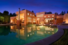 Gorgeous mediterranean style modern LA home with warm lighting, tons of windows, skylights & pool. Mandeville Canyon, Brentwood California, Contemporary Mediterranean, Luxury Swimming Pools, Mediterranean Style Home, Luxury Modern Homes, Stucco Exterior, Luxury Pools, Mediterranean Design