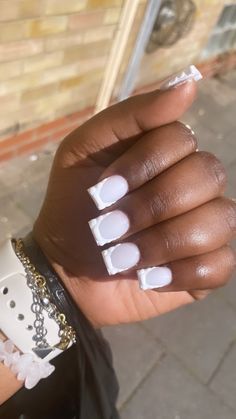 Short Square Neon Nails, Shorties Nails Simple, White Shorties Nails, Short Stiletto Acrylic Nails, Back To School Nails For Teens, Nails White Design, Nails Shorties, Shiny Nails Designs, Tapered Square Nails