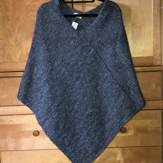 This Is A Brand New Poncho. It Has Never Been Worn Before, There Is Still A Tag On It. It Is A Very Soft Poncho With Gray And Blue Mix. A Great Deal, $20 Off Of A Very Expensive Sweater. Poncho Knitting, Mens Poncho, Poncho Knitting Patterns, Poncho Sweater, Knitted Poncho, Shrug Sweater, Ponchos, Blue Gray, Blue Grey