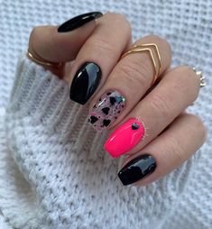 Rock Concert Nail Art, Nails Nashville, Rock Concert Nail Ideas, Trendy Dip Nails, Concert Nails, Dip Powder Nails, Glam Nails, Dipped Nails