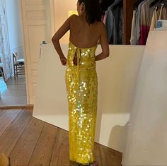 Chic Summer Aesthetic, Summer Fancy Outfits, Yellow Outfits, Yellow Party, Saks Potts, Fest Outfits, European Summer Outfits, Sequin Dresses, Sequined Dress