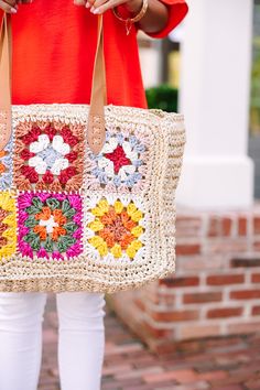 Turn heads with this stunning tote, featuring a captivating crocheted floral design that's sure to make a statement. Its unique craftsmanship offers a delightful blend of style and functionality, perfect for everything from beach outings to city shopping trips. Be Your Own Person, Mint Julep Boutique, Mint Julep, Model Fits, Ivory White, Personal Marketing, Shopping Trip, Egift Card, Floral Design