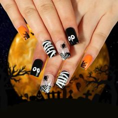 "Transform your nails into works of art with these #HalloweenNailDesigns that are sure to impress. Whether you're going for a classic black and orange look or something more unique, these #HalloweenNailIdeas have got you covered. 🕷️🕸️ #NailsofInstagram #HalloweenBeauty #NailAddict #HalloweenNailArt #HalloweenNailGoals #HalloweenNailInspo #NailEnvy #HalloweenNailGame #NailSwag #HalloweenNailGoals Pelottava Halloween, Halloween Acrylic, Press Nails, Manicure Art, Black Ghost, Halloween Fest, Long Press On Nails