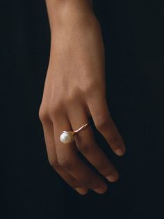 CHAPEAU Ring – 14k Gold and Pearl – F A R I S Faris Jewelry, Hands Jewelry, Jewelry Frames, Hand Photography, Shoot Photography, Photo Woman, Jewelry Photoshoot, Hand Model, Jewelry Lookbook