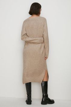 Petite Cosy V Neck Knitted Midi Dress Knitted Midi Dress, Oasis Dress, Oasis Fashion, Dress Crafts, Knit Midi, Knit Midi Dress, Petite Dresses, Jumper Dress, Fashion Face