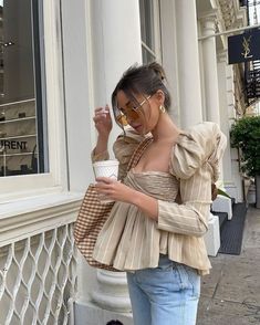 Classy Tops For Women, Classy Tops, Allergy Season, European Street Style, Fashion Top Outfits, Modest Dresses Casual, Poplin Top, Classic Outfits