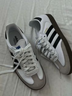 Girly Sneakers, Samba White, Kd Sneakers, Pretty Sneakers, Men's Adidas (men), Adidas Shoes Mens