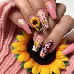 Sunflower Nails With Rhinestones, Sun Flower Nails Ideas, Sun Flowers Nails, Nails Sunflower Design, Butterfly And Flower Nails, Sunflower Nails Design, Garden Nail Art, Sunflower Nail Designs, Sunflower Nail Art