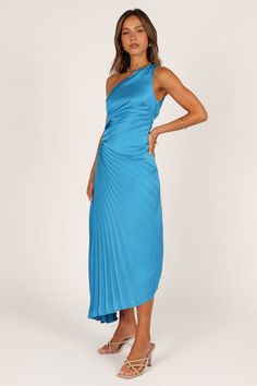 Flin Pleated One Shoulder Midi Dress - Blue Satin Dresses Long, Satin Dresses Long Sleeve, Black Tie Wedding Guests, White Dress Shoes, One Shoulder Midi Dress, Usa Dresses, Essential Dress, Resort Dresses, Bridesmaid Outfit