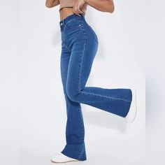 Stretchy Denim Blue Jeans, No Hem On The Bottom Of The Legs, Super High Wasted, Never Worn/ Like New, Size Medium Light Blue Bootcut Jeans Outfit, Blue Bootcut Jeans Outfit, Light Blue Bootcut Jeans, Raw Hem Flare Jeans, Bootcut Jeans Outfit, Blue Bootcut Jeans, Denim Fashion Women, Flare Denim Jeans, Jean Flare