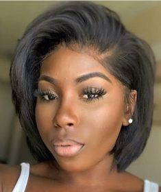 Bobbed Hairstyles, Neck Length Hair, Natural Hair Bob, Frontal Lace Wig, Medium Bob Hairstyles, Short Hair Pixie Cuts, Short Sassy Hair, Sassy Hair, Penteado Cabelo Curto