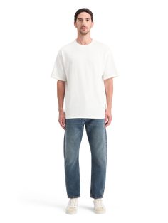 Let your thoughts roam free with this Loose Fit T-Shirt, featuring a motivating print that's perfect for days when you need a little extra inspiration. Pair it with joggers or shorts for ultimate comfort and style. 100% Cotton Wash - 30 Degrees Normal Loose Fit Imported Free Your Mind, Loose Fitting, T Shirt