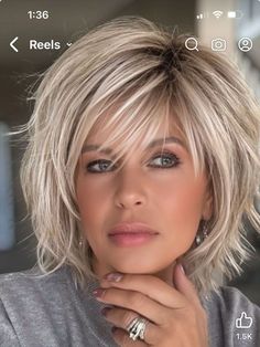 Medium Messy Haircuts For Women, Medium Length Bob Haircut For Fine Hair, Hairstyles To Hide Double Chin, Cute Hairstyles For Thick Hair Medium, Mid Length Hair With Layers Over 40, Medium Length Pixie Haircut, Hair Color For Greying Hair, Haircut Double Chin, Chin Length Hair With Layers