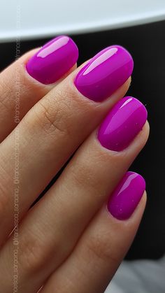 Bright Fushia Nails, Gel Manicure Ideas For Short Nails Purple, Pink Violet Nails, Short Bright Purple Nails, Fushia Short Nails, Fuscia Nails Acrylic, Magenta Color Nails, Fuschia Dip Powder Nails, Magenta Dip Nails