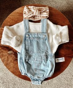 Autumn Fashion Outfits, Party Dress Ideas, Winter Outfits Fashion, Fashion Winter Outfits, Wall Art Fashion, Baby Party Dress, Baby Costume