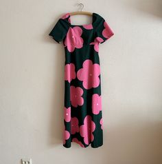 "Kaisu Heikkilä Vintage Dress Green Pink Flower Print Dress Summer Maxi Dress Women's Romantic Long Cotton Blend Made in Finland Label size: 40 Measurements (lying flat) Length: 55.5\"/ 141 cm Sleeve: 12.5\"/ 32 cm  Pit to pit: 16 3/4\"/ 42.5 cm Empire waist: 15.5\"/ 39.5 cm Please check measurements to insure a proper fit. Remember to allow yourself some extra room for movement. You can compare these with something from your closet that fits you well. Condition: Great Vintage Condition N.B. Col Square Neck Floral Print Maxi Dress For Party, Party Floral Print Maxi Dress With Square Neck, Party Maxi Dress With Floral Print And Square Neck, Green Floral Print Midi Dress With Square Neck, Green Square Neck Midi Dress With Floral Print, Floral Print Maxi Dress With Square Neck For Evening, Evening Floral Print Maxi Dress With Square Neck, Square Neck Floral Print Maxi Dress For Evening, Pink Floral Print Maxi Dress With Square Neck