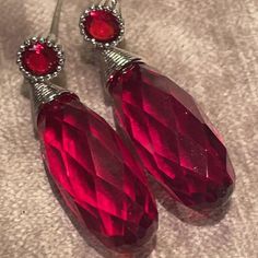 Beautiful Red Diamond Cut Crystal Post Dangling Earrings. Spread Sparkle To Your Red Outfit With These Beautiful Earrings Brand New Nickel And Suede, Formal Jewelry, Yellow Glitter, Blue Dangle Earrings, Ceramic Earring, Red Diamond, Red Earrings, Square Earrings, Enamel Flower