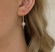 18k gold plated cubic zirconia star earrings with hoop studs. long lasting not easy to tarnish with cubic zirconia sparkle like real diamonds and reflects rainbow gloss in sunshine. drop size: 21.5mm long, 12.5mm wide, 3.5mm thick. minimalist and elegant earrings makes it perfect for everyday wear and a great gift for mother, sister, friend, bridesmaid. Stylish Jewelry Accessories, Gold Star Earrings, Bow Necklace, Earrings Bridesmaid, Women Earrings, Earrings Hoop, Bow Earrings, Earrings Minimalist, Big Earrings