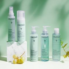 Discover Vinoclean, Caudalie's collection of sensorial with highly natural, vegan formulas and eco-friendly packaging. Girl Boss Quotes Business, Make Up Removers, Motion Graphics Typography, 50s Hairstyles, Hand Mask, Clean Green, Beauty Regime, Bright Hair Colors, Skin Detox