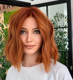 Balayage for Short Hair: 28 Stunning Hair Color Ideas Balayage For Short Hair, Cheveux Oranges, Hair Color Orange, Red Hair Inspo, Ginger Hair Color, Hair Color Auburn, Copper Hair Color, Short Hair Balayage, Short Hair Color