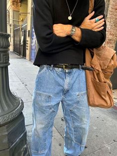 Southern Fashion Men, Summer Masc Fits, Vintage Mens Fashion Aesthetic, City Boy Aesthetic, Fall Mens Outfits, Confident Man, Go Viral On Tiktok, City Backdrop