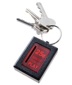 a red light keychain with the words 25 minutes left to play on it