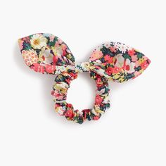 Sew A Scrunchie, Bow Hair Tie, Liberty Art Fabrics, Bazaar Ideas, Bows Diy Ribbon, Crochet Bows, Floral Accessories Hair, Diy Bow