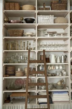 nancy meyers aesthetic, nancy meyers interiors, nancy meyers kitchen, nancy meters decorations Kitchen Restoration, Nancy Meyers, Pantry Design, Humble Abode, House Inspo, Dream Home Design, 인테리어 디자인, Kitchen Inspirations, Interior Inspiration