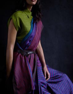 Ramp Walk, Grey Clothing, Saree Draping Styles, Sari Blouse Designs, Indian Saree Blouse, Indian Saree Blouses Designs, Saree Blouse Designs Latest