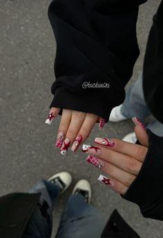 #y2k #y2kaesthetic #y2knails #y2kstyle #nails #longnails #french #frenchnails Teen Nails, Pink Glitter Nails, Y2k Nails, Dope Nail Designs, Nail Photos, Nails Only, Festival Nails, Star Nails, Dream Nails