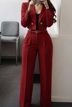 Power Style Women, Sporty Professional Outfits Women, Elegant Jumpsuits For Women, Graduation Pantsuit, Trending Outfits 2024, Black Suit For Women, Professional Dress For Women, September Outfits