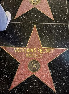 two star on the hollywood walk of fame with victoria's secret angels written on it