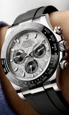 Quotes Aesthetic Travel, Aesthetic Pictures Red, Wallpaper Aesthetic Couple, Richard Mille Watches Men, Rolex Watches For Sale, Digital Wrist Watch, Stylish Watches Men, Classy Watch, Gym Aesthetic