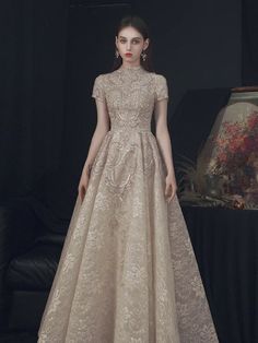 Dresses With Short Sleeves, Wedding Celebrity, Luxury Champagne, Long Evening Dresses, Evening Dress Fashion, Lace Decor, Half Sleeve Dresses, Home Dress, Evening Dresses Long