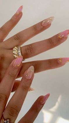 Short Classy Nails, Pink Gold Nails, Aura Aesthetic, Aesthetic Gold, Girly Acrylic Nails, Work Nails, Nails Summer, Pink Acrylic Nails