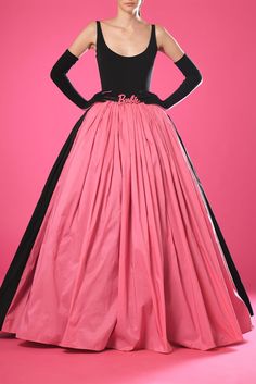 Two colored pleated taffeta ball gown with gloves - HerTrove Ball Gown With Gloves, Couture Dresses Gowns, Gown With Gloves, Jean Louis Sabaji, White Princess, Midi Dress Style, Ball Gown Skirt, Statement Dress, Satin Maxi