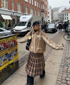 Flannel Shirt Skirt, Outfit With Skirt Winter, Skirt Over Pants Street Style, Layering Outfits Skirt, Skirt With Pants Underneath Y2k, Pants With Skirt Outfit, Skirt And Pants Combo Y2k, Pants And Skirt Outfit, Dress Over Pants Street Style