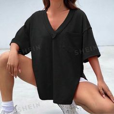 Nwt Shein Drop Shoulder Oversized V-Neck Solid Color T-Shirt Size: Xs Measurements- *Please Message Me For Measurements If You Need Them & I’ll Get Them To You Same Day Smoke-Free, Pet-Free Home All Clothes Are From My Personal Wardrobe & Arrive Clean/Ready To Wear #Ezwear #Vneck #Oversized #Boxy #Slits Bali Outfits, Oversize Tshirt Outfits, Big Shirt, Ladies Tee Shirts, Tshirt Outfits, Shein Tops, Polo Dress, Henley Shirts, Crop Shirt