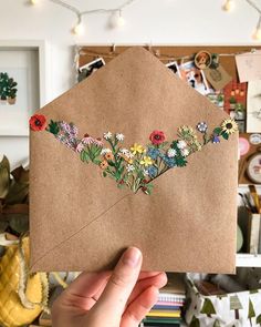 DIY & Craft Ideas Tania Lissova, Card Factory, Paper Plants, Envelope Art, Summer Mood, Cute Crafts, الرسومات اللطيفة, Paper Crafts Diy, Diy Art