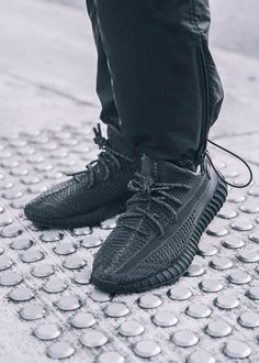 adidas Yeezy Boost 350 v2 Black FU9013 Release Date | SneakerNews.com Yeezy Boost 350 Black, Black Summer Outfits, Mens Yeezy, Nike Shoes Outlet