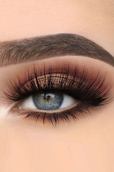 (paid link) Eye Makeup... find eyeliner looks that look great on every, learn to perfect your mascara techniques, and apply eye shadow like a pro. Your eyes will be anything but boring. Bronze Smokey Eye, Makeup Cantik, Tutorial Eyeliner, Video Makeup